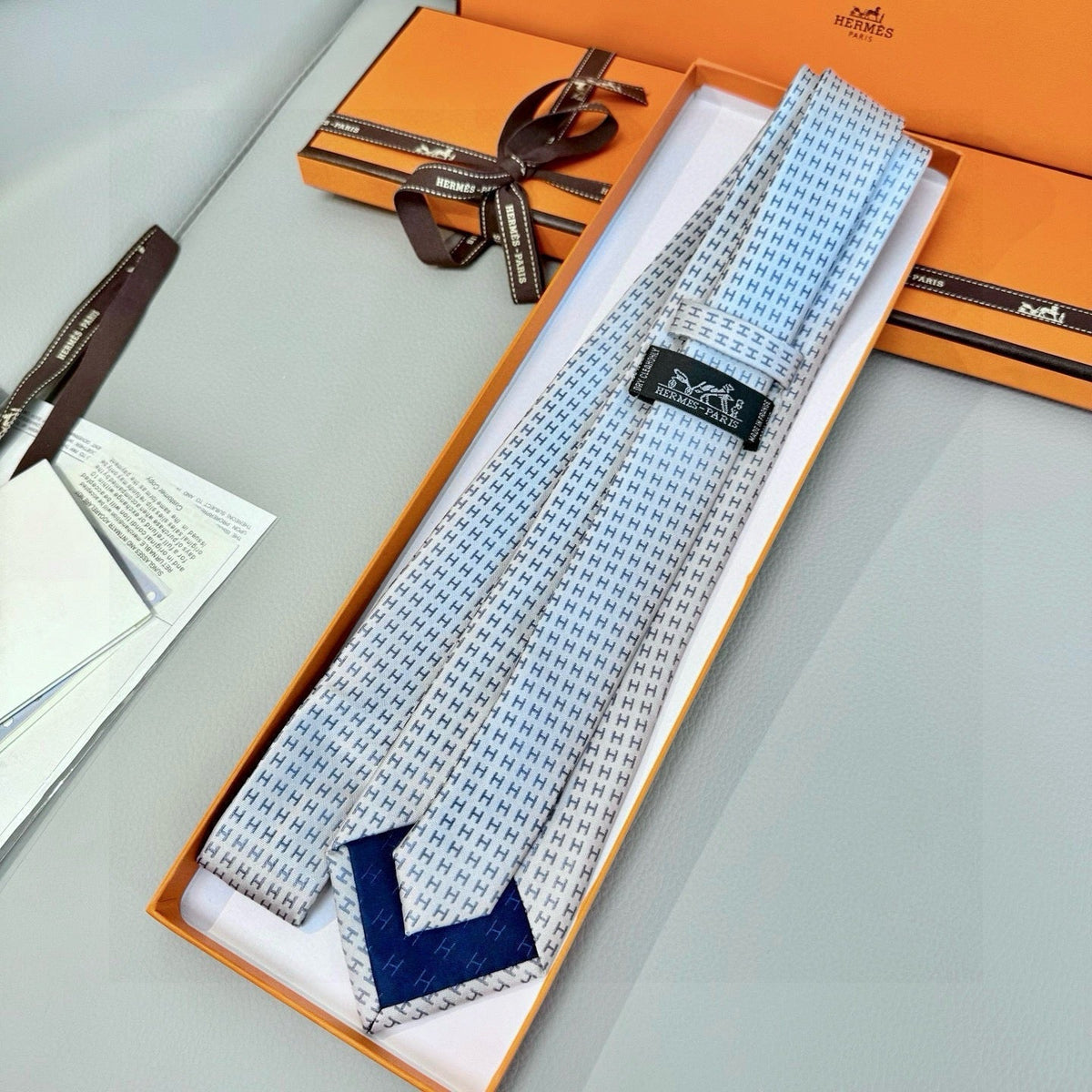 Hermes Style Men's H Pattern Woven Silk Tie