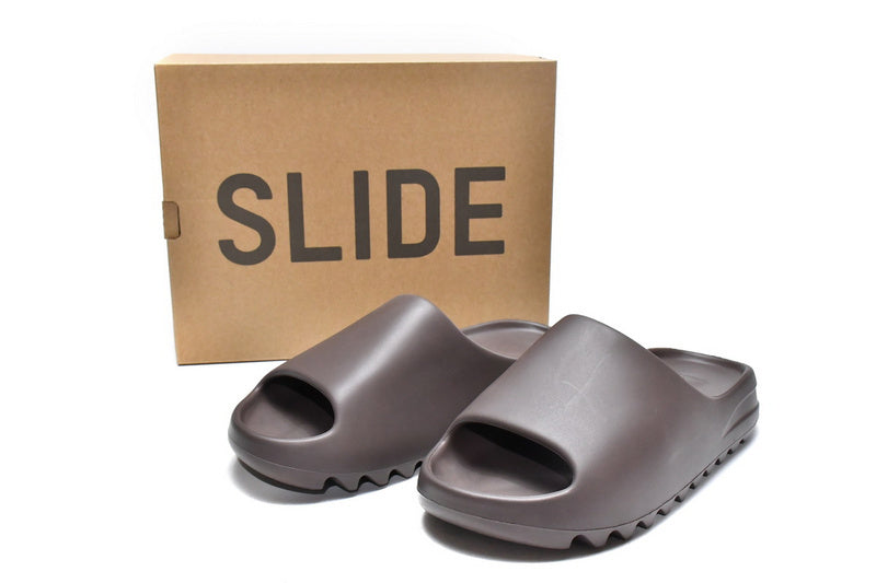 Yeezy Slides Soot Reps Sneaker G55495/GX6141