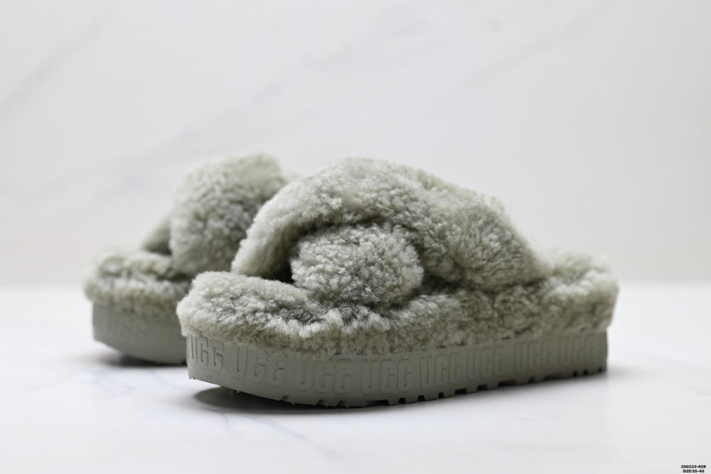 UGG Slipper Evolution Fluffy Platform Slides