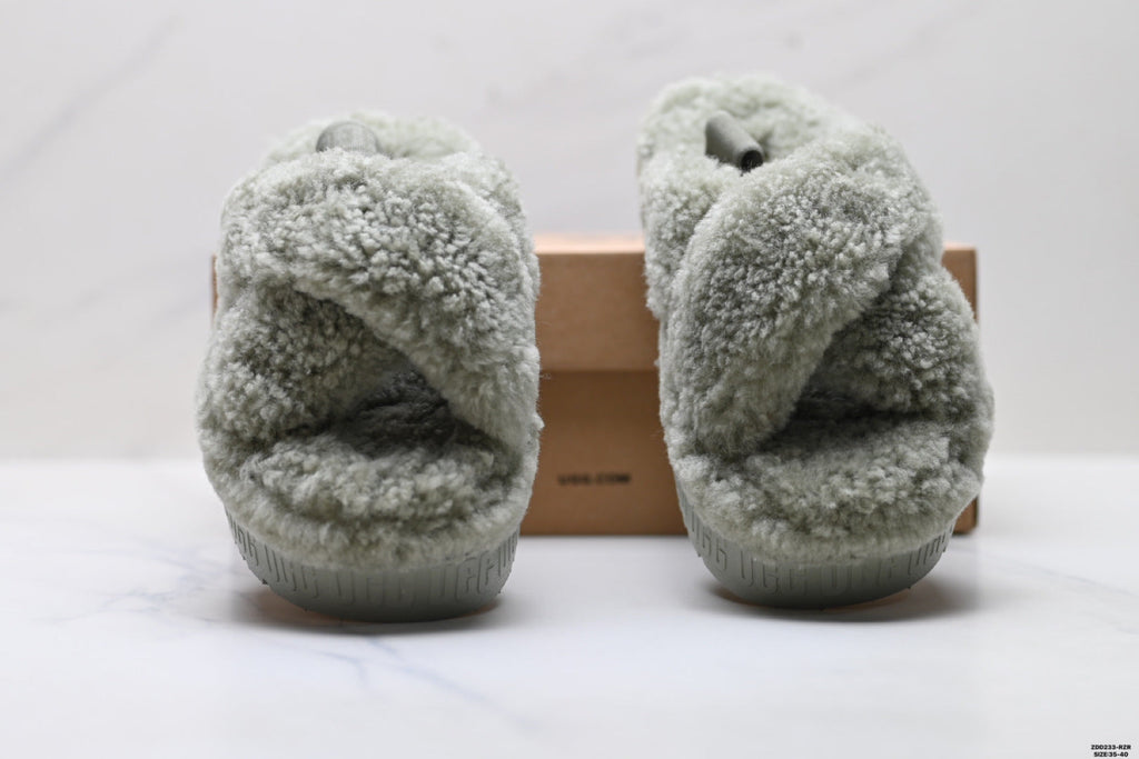 UGG Slipper Evolution Fluffy Platform Slides