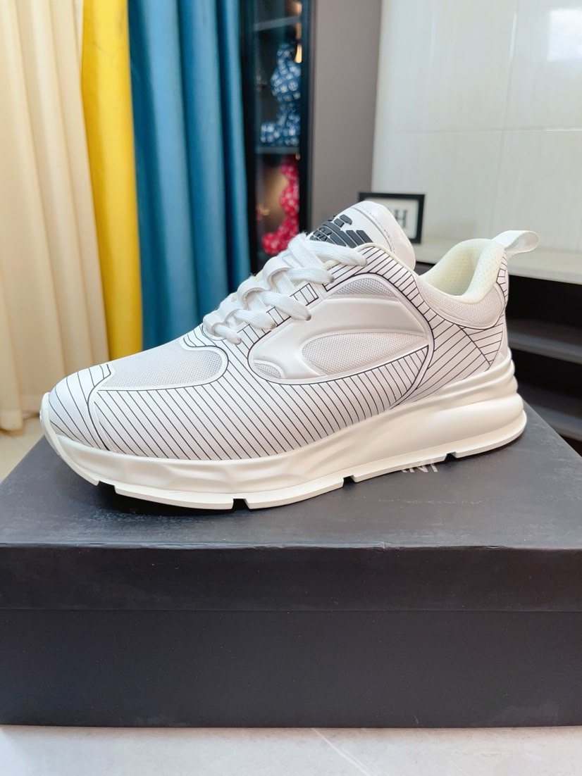 Giorgio Armani Textured Low-Top Sneakers