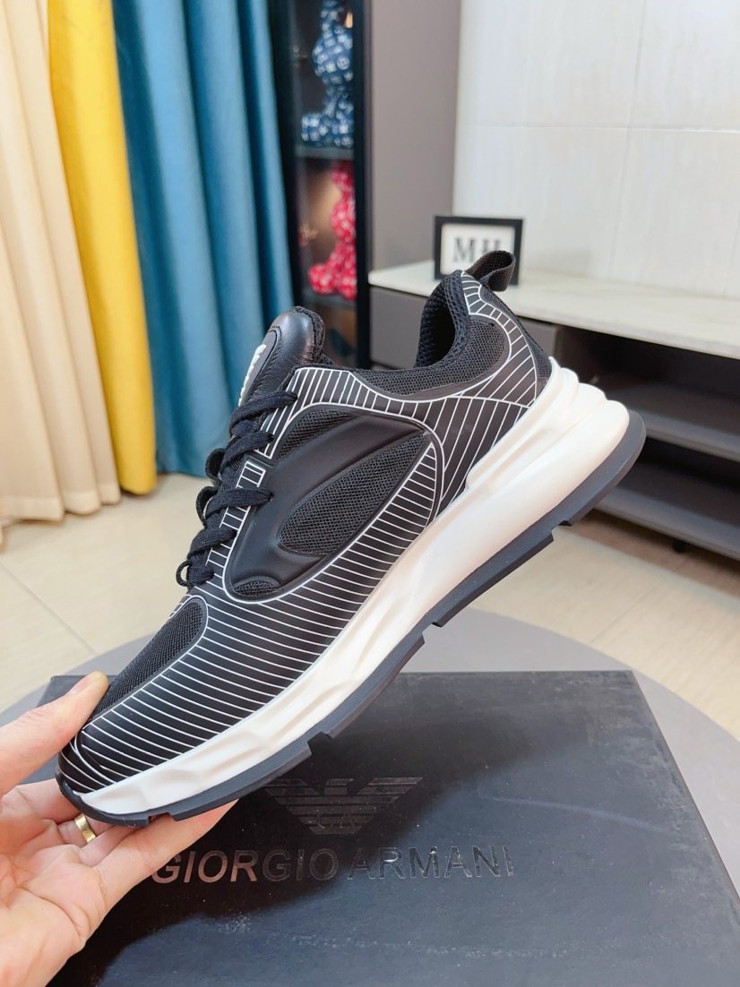 Giorgio Armani Textured Low-Top Sneakers