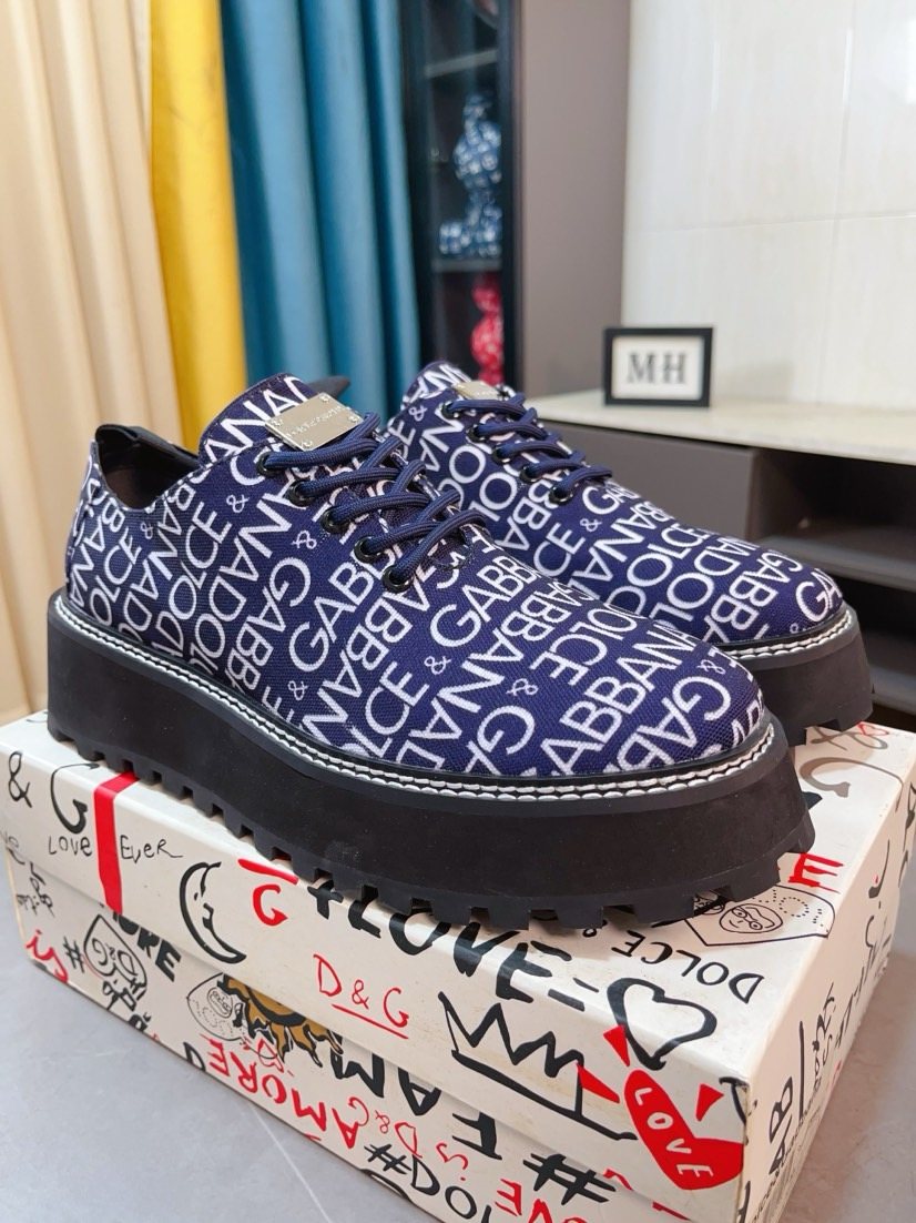 Dolce & Gabbana Men's Text-Print Lug Sole Shoes